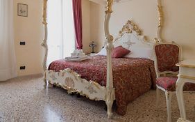 Venice Inn